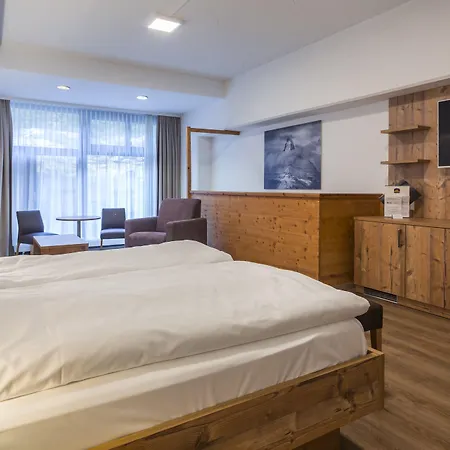 Budget At Alpen Resort, & Dining 3* 采尔马特