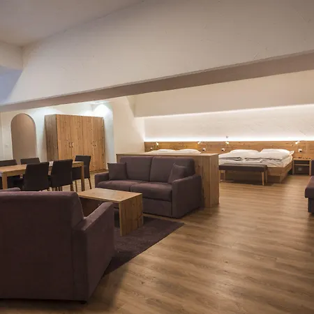酒店 Budget At Alpen Resort, & Dining 采尔马特