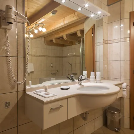酒店 Budget At Alpen Resort, & Dining