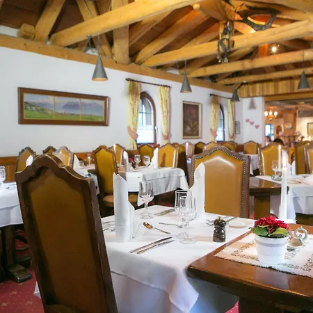 酒店 Budget At Alpen Resort, & Dining 3*