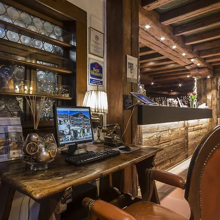 酒店 Budget At Alpen Resort, & Dining 3*