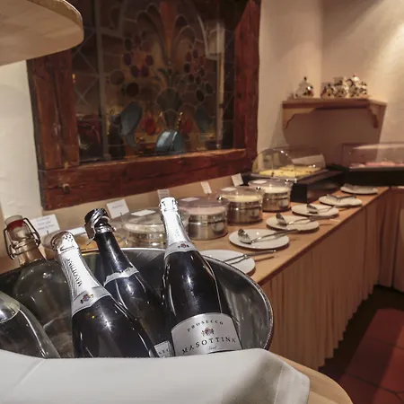 Budget At Alpen Resort, & Dining 酒店 3*