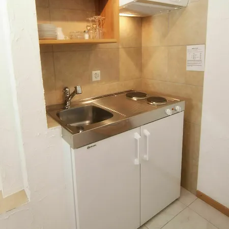 Budget 3*
